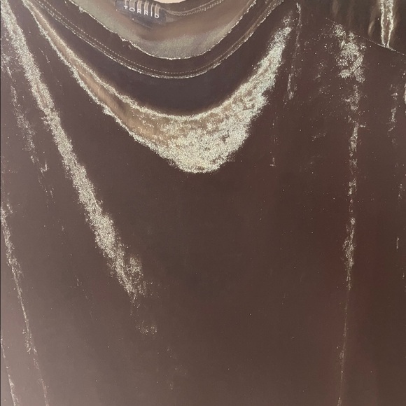 Torid Deep Green Velvet Long uneven / off shoulder Sleeve Top size 3X - Picture 3 of 9